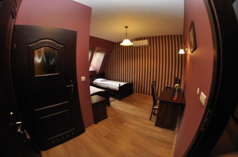 Krysztalowy Palacyk Kozienice Zimmer foto